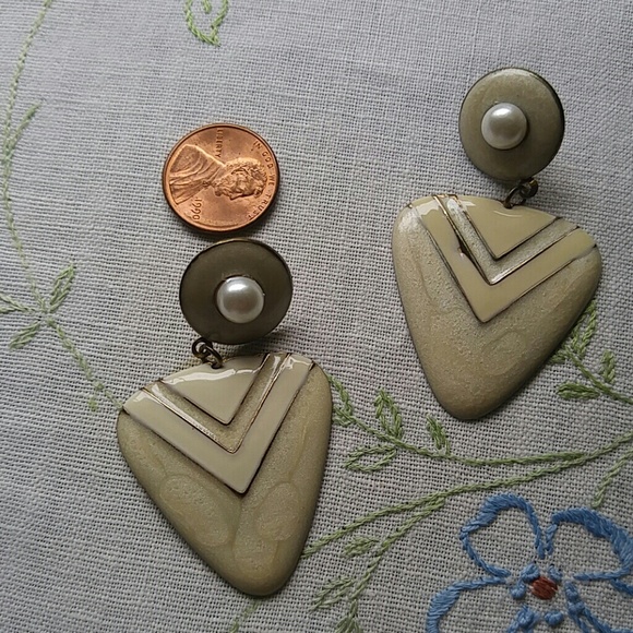 ♦ 3 for $15 Vintage Statement Earrings - Picture 4 of 7